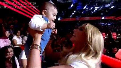 Hadise'nin Bebek Sevgisi