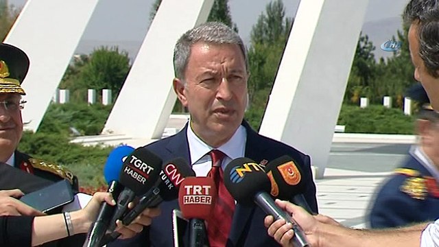 Bakan Akar: 'İdlib dahil barışın huzurun her tarafa yayılması, buradaki insanların güven içinde yaşamaları, herhangi bir şekilde ülkemize yönelik bir göç meydana gelmemesi için çalışmalarımız, karşılıklı anlayış içinde temaslarımız sürüyor'