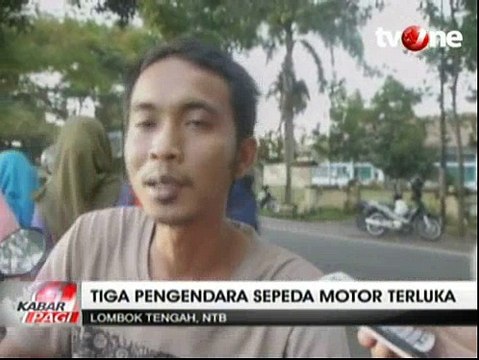 Ambulans Terbalik, 10 Tenaga Medis Terluka
