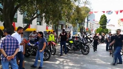 Motosiklet tutkunları motosikletlerini Zafer Bayramı için sürdü