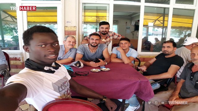 Senegalli Musti bisikletle Türkiye'yi karış karış geziyor