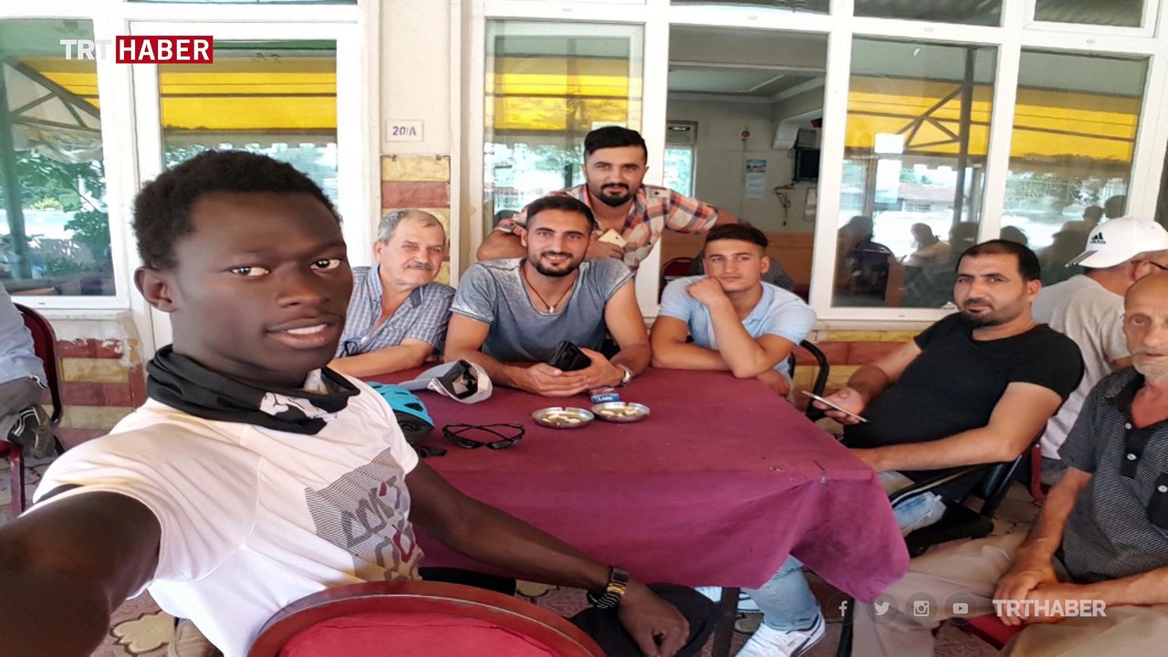 "Senegalli Musti" bisikletle Türkiye'yi karış karış geziyor