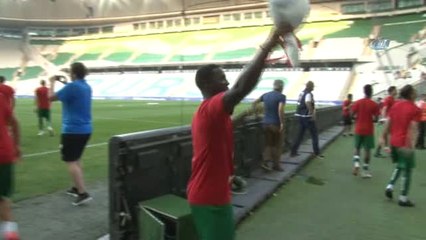 Bursaspor Antrenmanında Meşale Şov