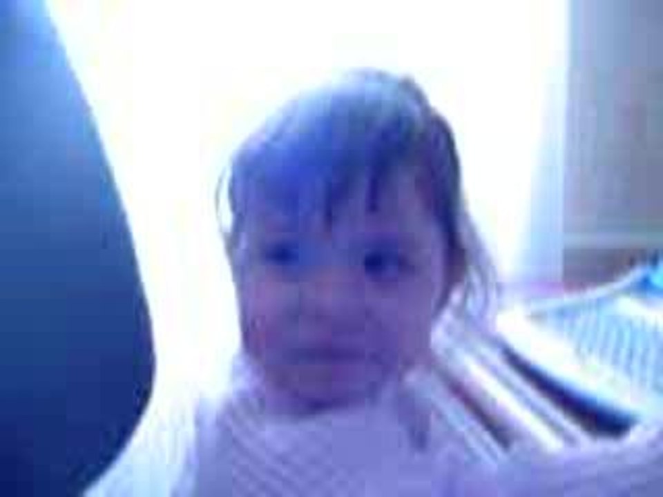 pauline fait des grimaces