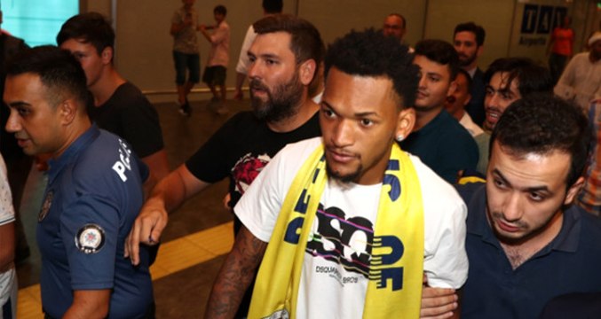 Fenerbahçe'nin Yeni Transferi Jailson Marques, İstanbul'a Geldi