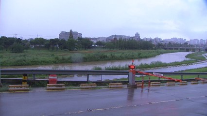 충북 지역 호우 특보...짧은 시간에 많은 비 / YTN