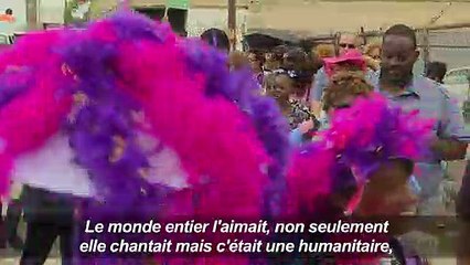 Les habitants de Détroit font la file pour voir Aretha Franklin