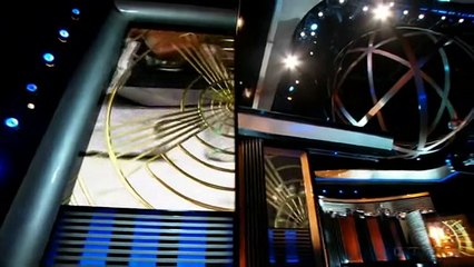 Mindy Kaling presenting at the Emmy Awards 2014