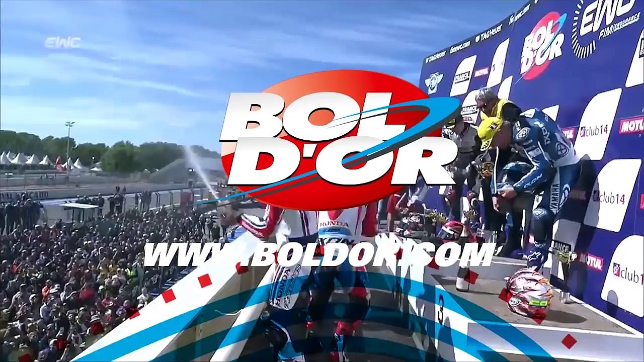 YAMAHA YZF R6 : la meilleure moto pour débuter la piste ? MOTO JOURNAL