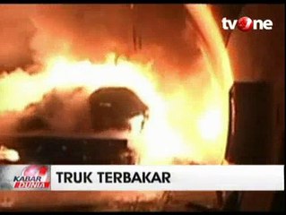 Truk Pengangkut 25 Ton Ban Terbakar di Guizhou