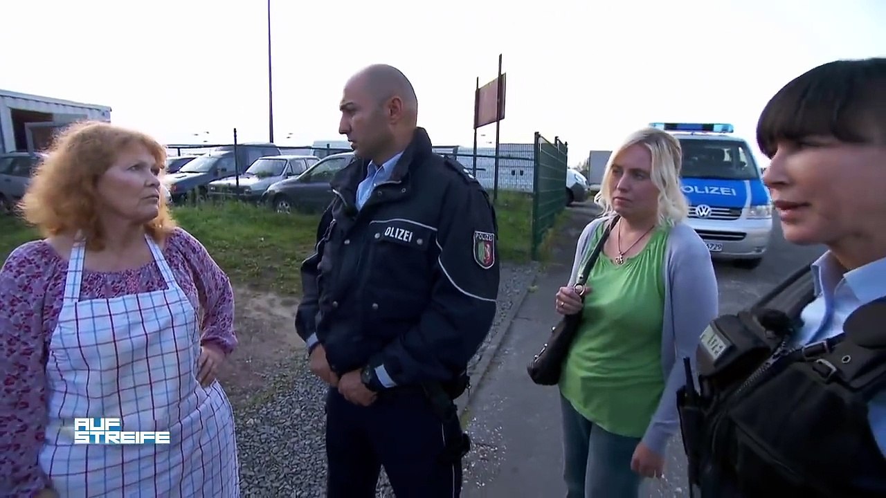 Not-SMS: Werden Tim und seine Mama auf dem Schrottplatz gefangen gehalten? | Auf Streife | SAT.1 TV