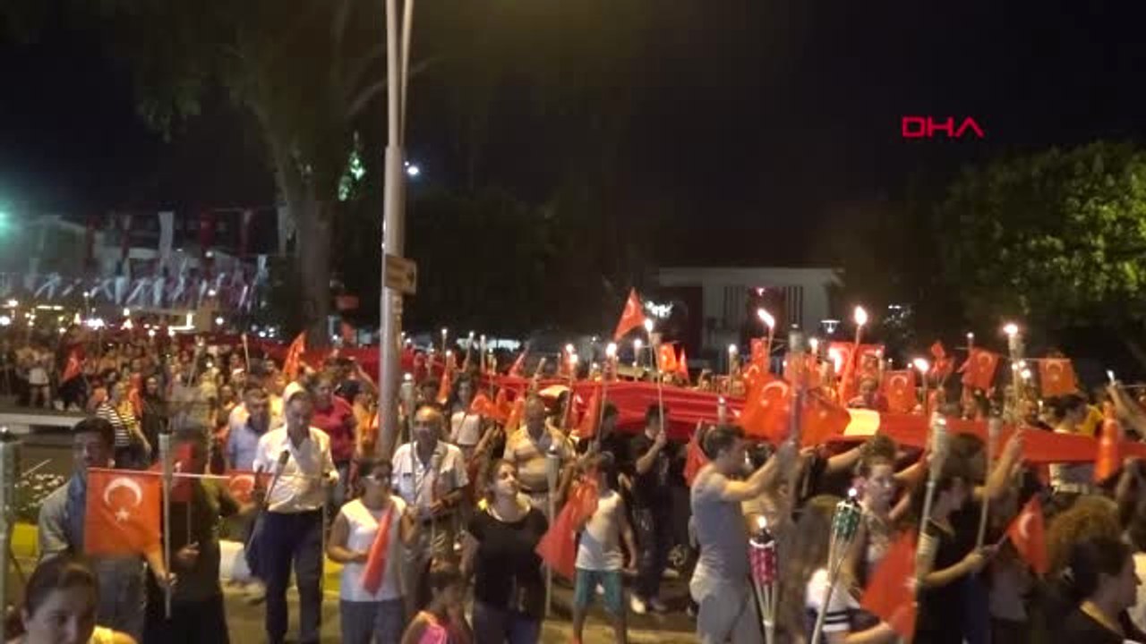 Antalya Manavgat'ta Fener Alayı ve Kurtalan Ekspres Konseri Hd