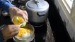 eggless mango cake recipe in pressure cooker in hindi - मेन्गो केक