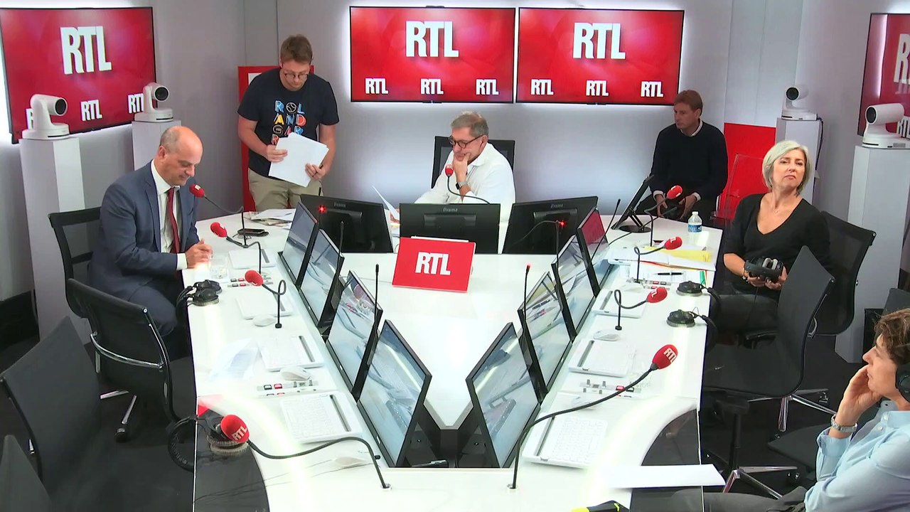 Jean-Michel Blanquer, ministre de l'Éducation nationale, répond aux questions des auditeurs de RTL