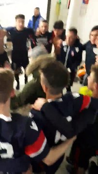 Célébration de la victoire des U17 contre Argelès