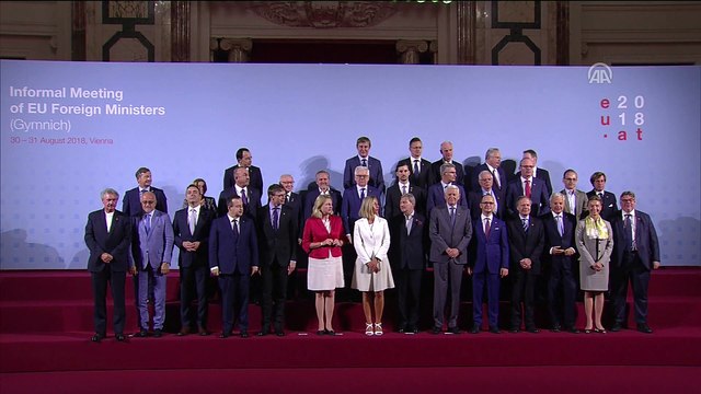 Dışişleri Bakanı Çavuşoğlu, AB Gayriresmi Dışişleri Bakanları Toplantısında - Aile fotoğrafı - VİYANA