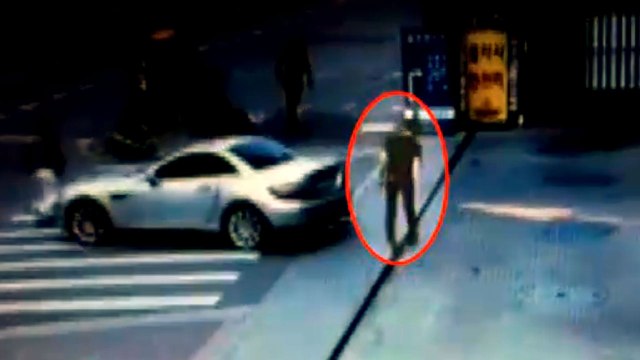 하반신 마비 행세 보험금 4억 원 챙긴 30대 덜미 / YTN