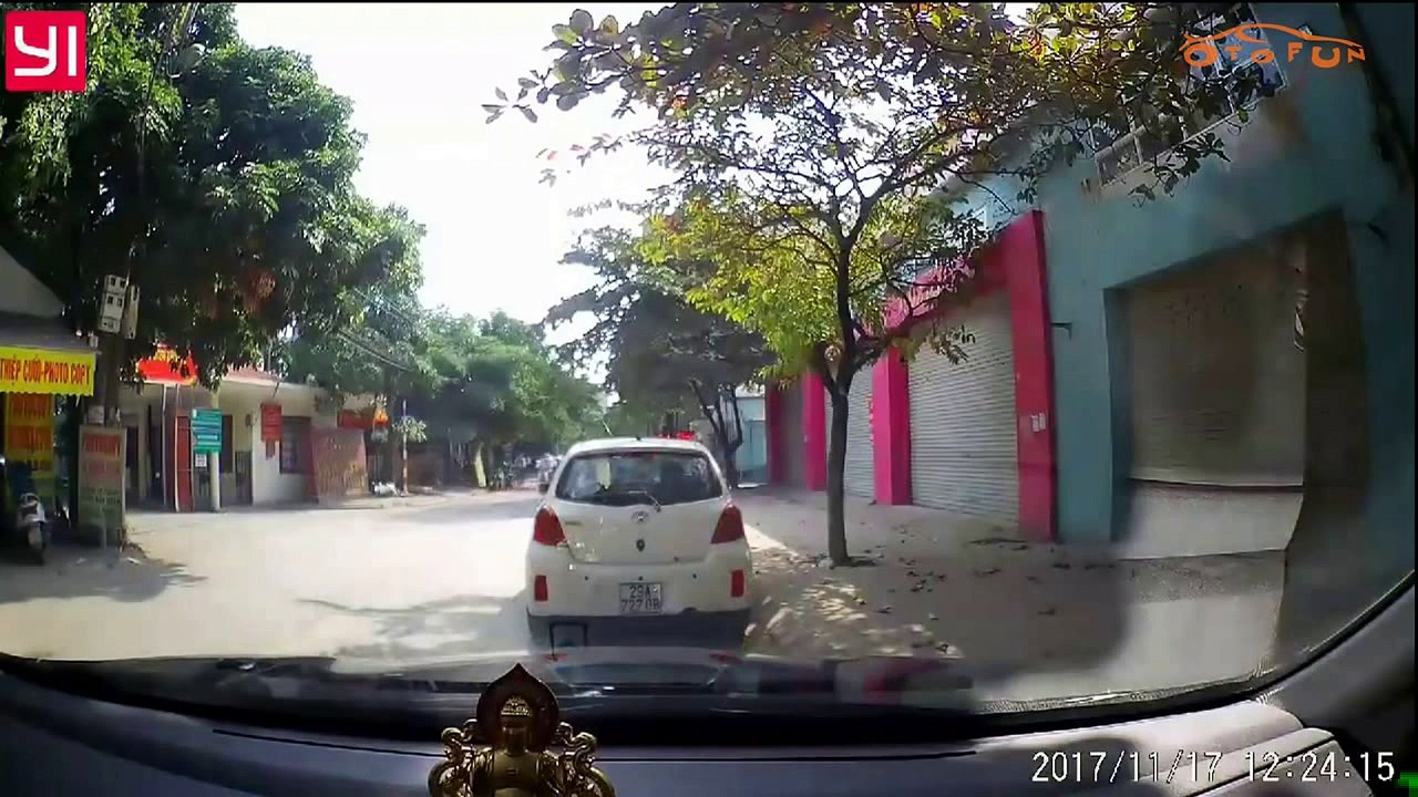 Camera hành trình ghi lại cảnh tai nạn giao thông 13 - Accident traffic 13