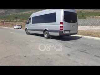 Ora News - Shpejtësia nxjerr makinat nga rruga në Mamurras e Bulqizë, 7 të plagosur