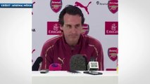 Unai Emery répond au téléphone en pleine conférence de presse