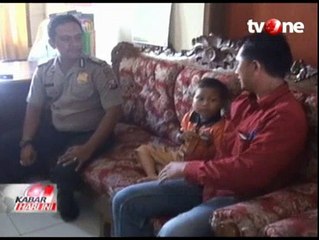 'Staf Presiden' Beri Santunan ke Bocah Perawat Keluarga