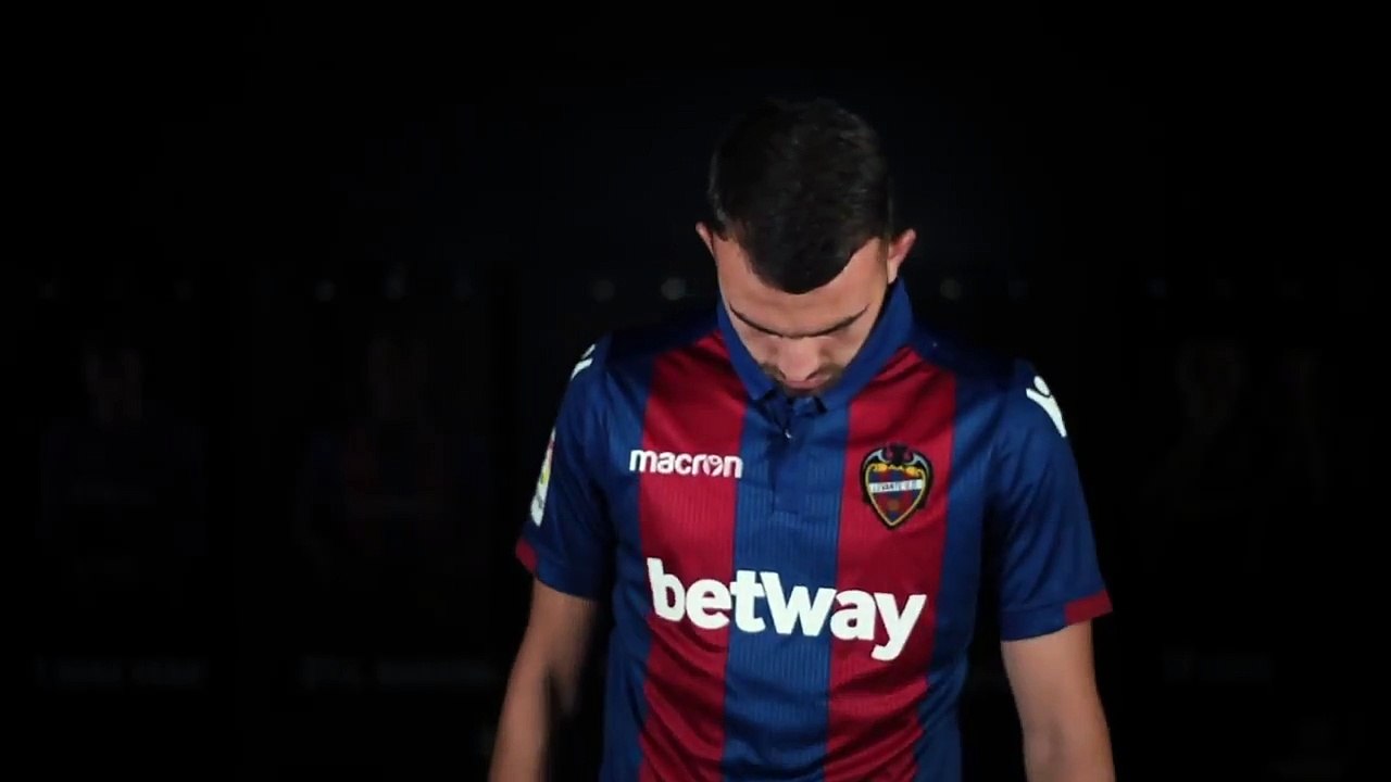 El Levante Unión Deportiva da la bienvenida a Borja Mayoral