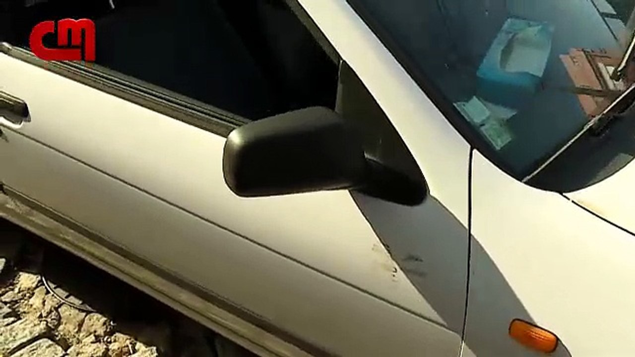 Perseguição policial leva a acidente com carro...