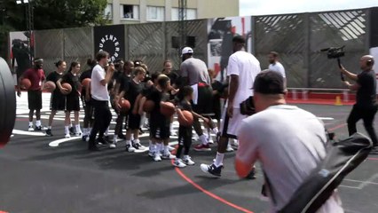 Lebron James, une superstar du basket en banlieue parisienne