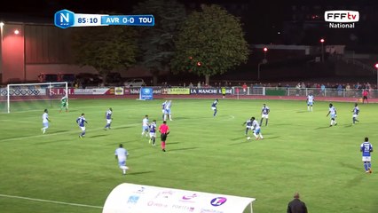 Belle action qui est coupée par la défense!