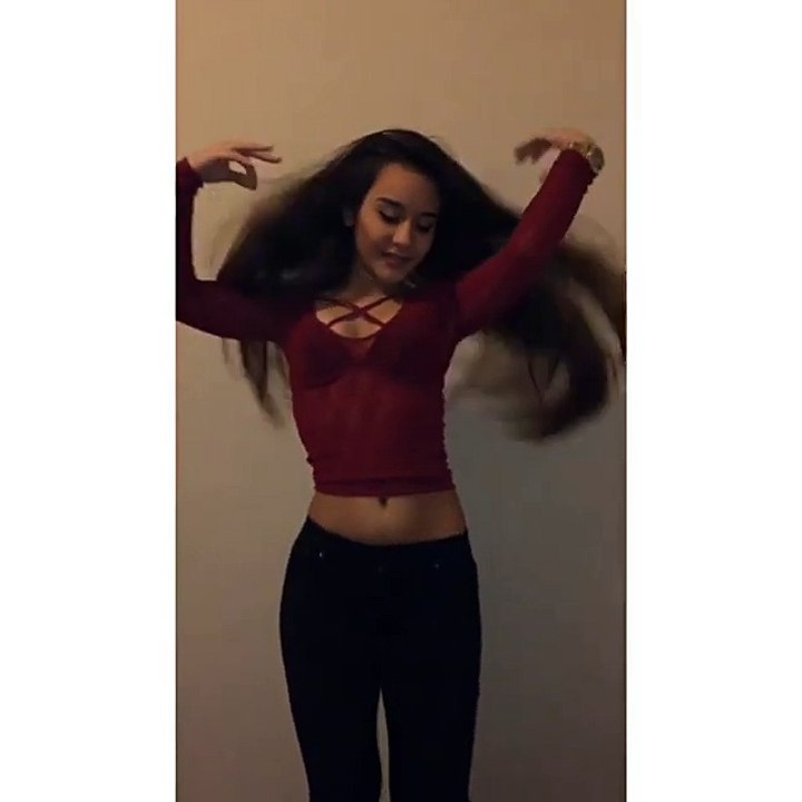 Brasileira - great moves!