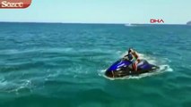 Rusya'da jet ski patladı, baba ve oğlu yaralandı.. O anlar kamerada