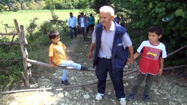 Drone'dan korkan ve tepkileriyle fenomen olan Hasan amca konuştu: 'Ben 70 yaşındayım, ben böyle bir cihaz görmedim'