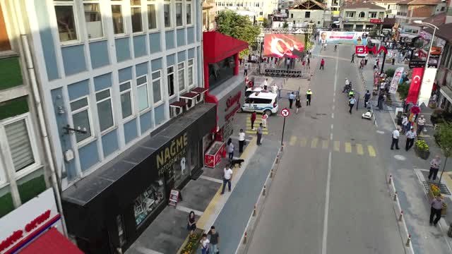 Zonguldak 80 Yaşında Müzik Aşığı Süreyya Dede, Bando Takımına Şeflik Yapıyo