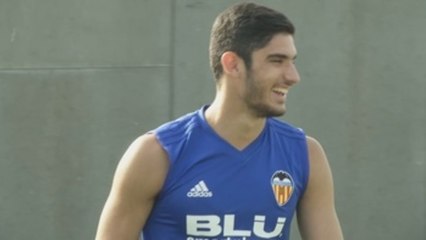 Guedes entrena a las órdenes de Marcelino