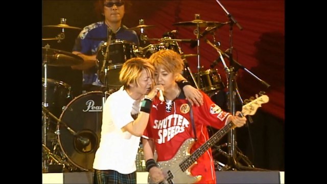 GLAY『びりびりクラッシュメン』EXPO 2001 IN TOKYO STADIUM HD_13