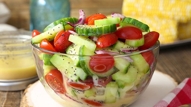 Cucumber और Tomatoes साथ खाने पर हो सकती हैं ये 3 बड़ी बीमारियां, तुरंत करे बंद | Boldsky