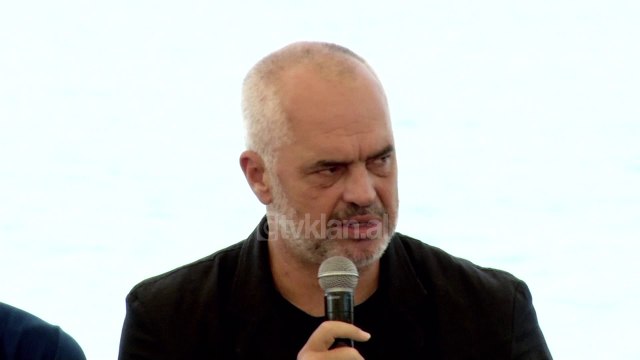 Rama: Vijojme negociatat per aeroportin e Vlores