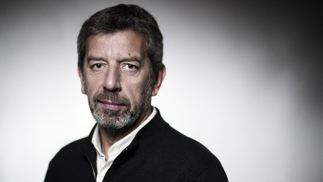 Michel Cymes avertit les adolescentes : Avant la puberté, on ne touche pas aux poils !