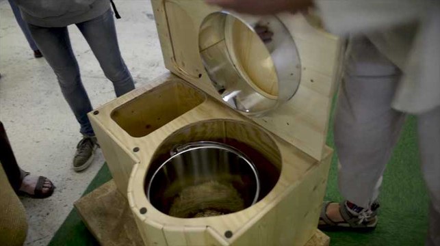 Vos excréments dans le compost pour le potager