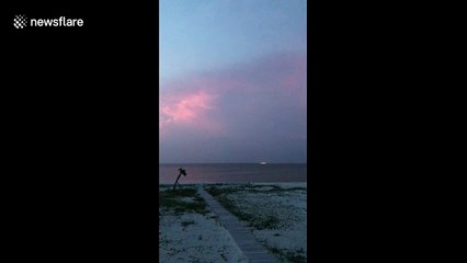 Stunning electrical storm sparks in skies over Alabama