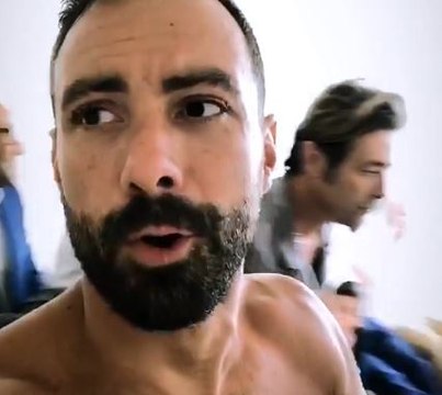 Γάμος Τανιμανίδη - Μπόμπα: Δείτε τους να ετοιμάζονται λίγο πριν φύγουν για την εκκλησία