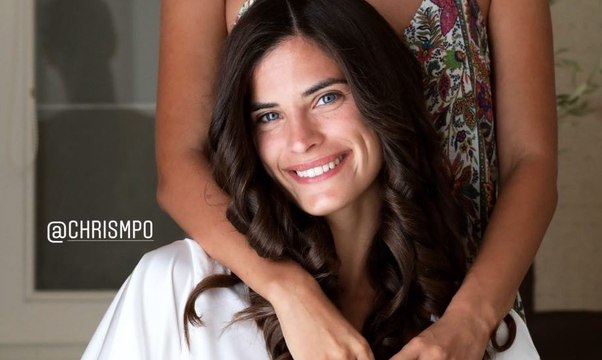 Γάμος Τανιμανίδη - Μπόμπα: Δείτε τους να ετοιμάζονται λίγο πριν φύγουν για την εκκλησία