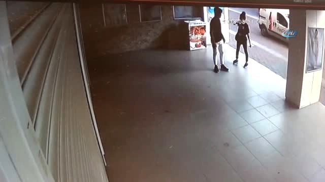 Güpegündüz Sahipli Kediyi Böyle Alıp Gittiler