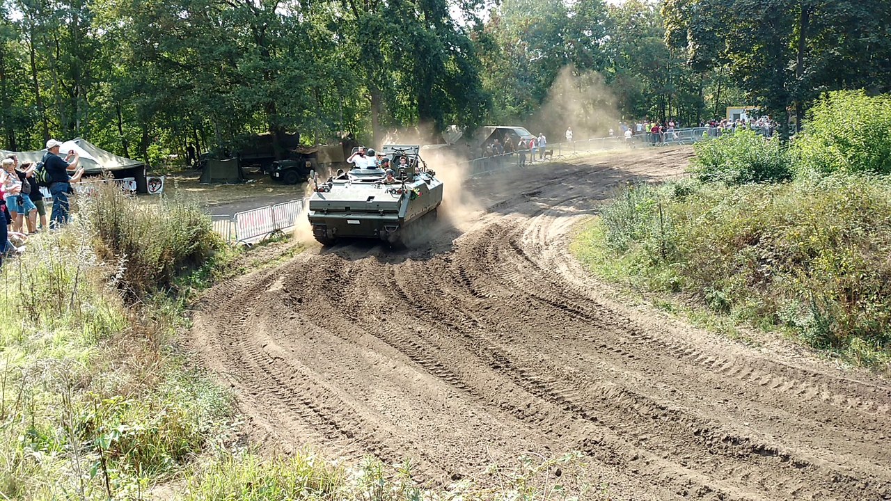 Tanks In Mons. Vidéo Éric Ghislain