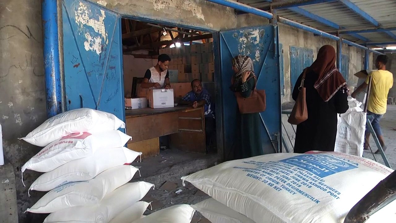 استياء وغضب بين اللاجئين الفلسطينيين بعد وقف واشنطن تمويل الأونروا