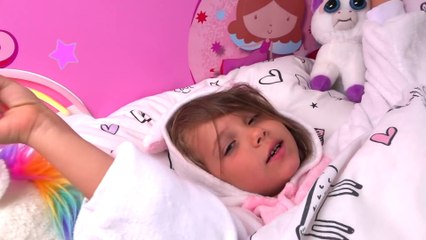 Катя красится как Принцесса и волшебный Единорог _⁄ Makeup Play Table Toy and Unicorns for children