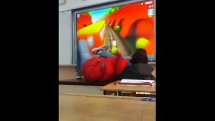 LİSEDE YAŞANAN EN KOMİK ANLAR