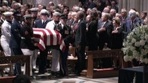 - ABD’li Senatör McCain’in cenaze töreni düzenlendi- Bush: “Bazı yaşamlar çok renklidir. Asla bittiğine inanamazsınız”- Obama: “Bir savaşçı, bir devlet adamı ve bir vatansever”