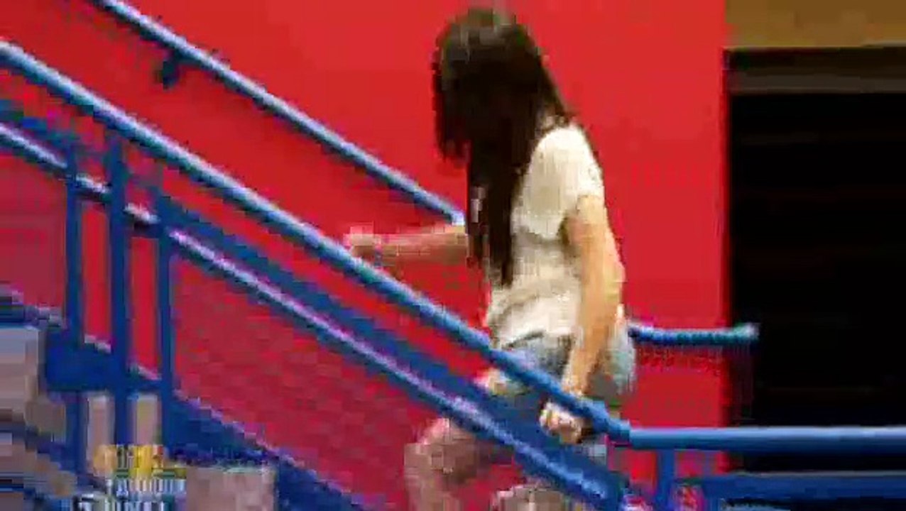 kourtney and khloe take miami s02e01 back in miami -momenum