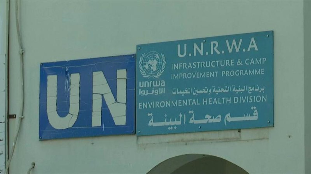 شاهد: الفلسطنيون يعتبرون قطع التمويل الأمريكي عن الأونروا "مؤامرة سياسة" للقضاء عليهم